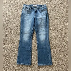 529 curvy bootcut Levi’s